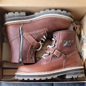 Brown Leather Boots with Zipper and Buckle